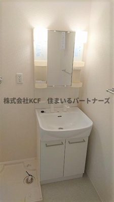 【独立洗面台】 | エマーブルⅢ A | 使いやすい独立洗面台です