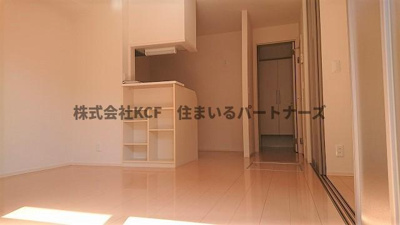 【居間・リビング】 | エマーブルⅢ A | ゆったりとしたリビングです