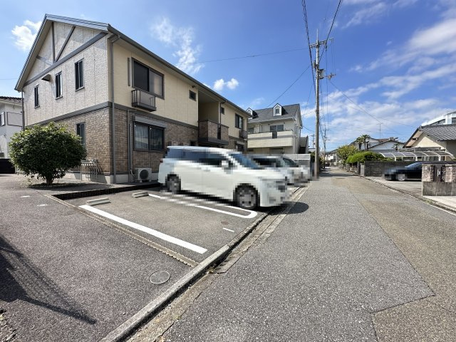 ポッポハートの駐車場