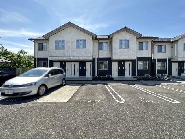 シャーメゾン中久万の外観