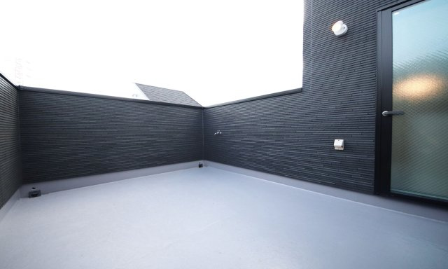 【バルコニー】