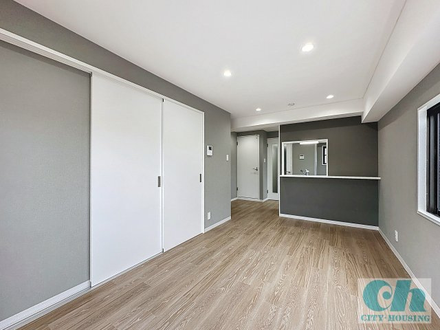 ドミールシバタ 307号室の居間・リビング