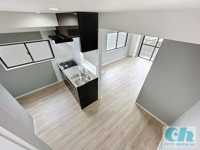 ドミールシバタ 307号室の居間・リビング