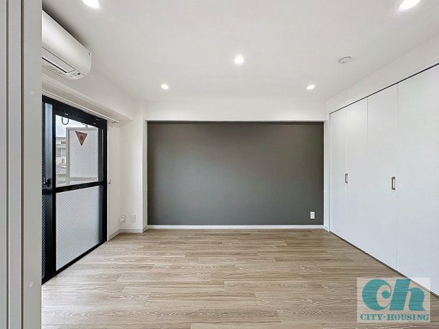 ドミールシバタ 307号室の洋室