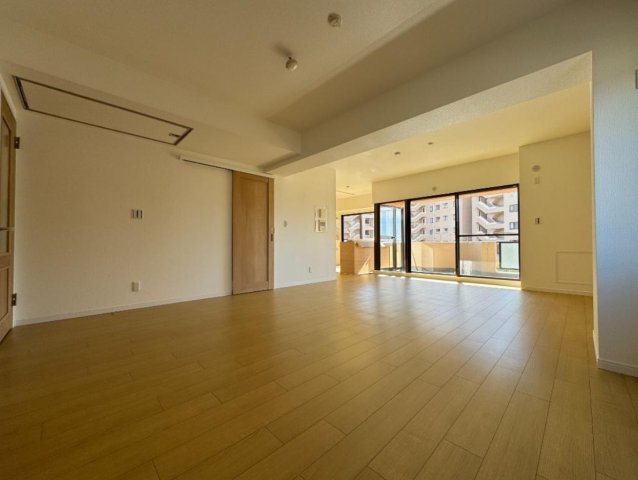 シンフォニックヒルズかがやきの街弐四一七号棟【仲介手数料無料】