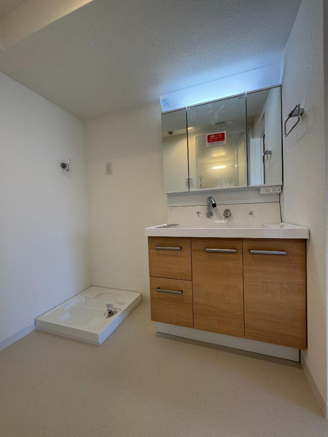 シンフォニックヒルズかがやきの街弐四一七号棟【仲介手数料無料】の独立洗面台