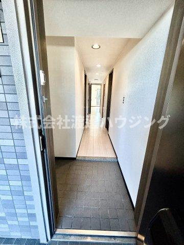 コートアメニティ江坂の玄関