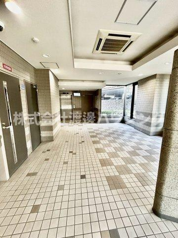 コートアメニティ江坂のエントランス