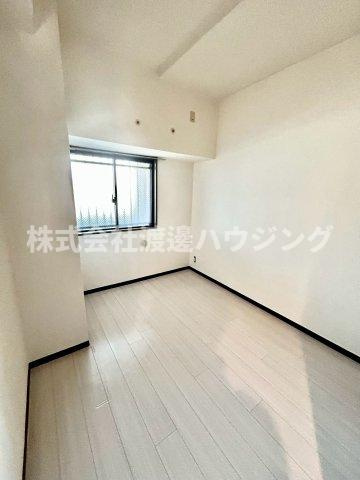 コートアメニティ江坂の洋室