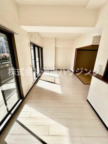 コートアメニティ江坂の居間・リビング