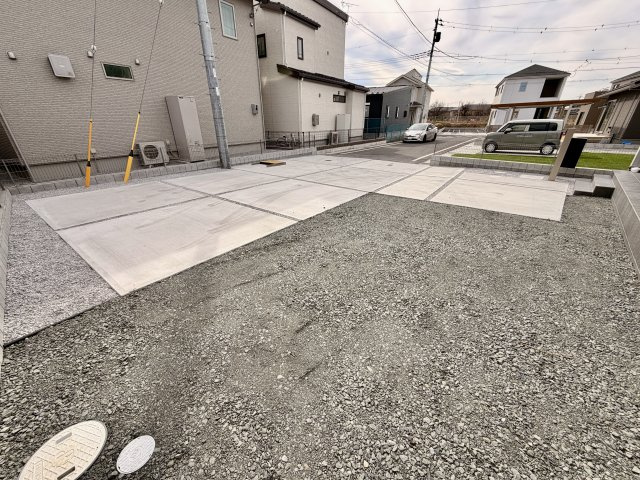 【新築平屋】前橋市下細井町　１号棟(全２棟)　新築建売分譲の駐車場
