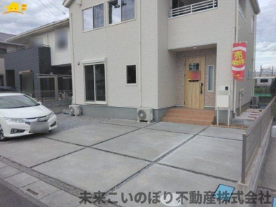 【駐車場】 | 久喜市南栗橋3丁目中古戸建 | 駐車スペース3台可能！！来客時も安心です！