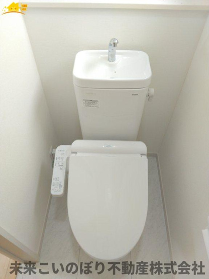 【トイレ】 | 久喜市南栗橋3丁目中古戸建 | シンプルな機能を搭載したトイレ。家族みんなが使う場所だからこそ清潔にこだわりたいですね。