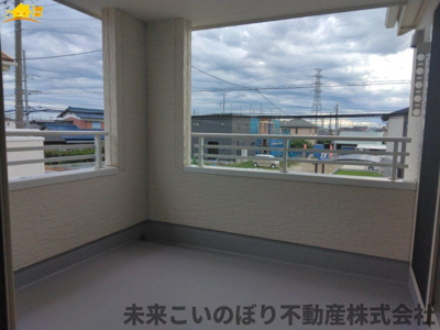 【バルコニー】 | 久喜市南栗橋3丁目中古戸建 | インナーバルコニーは急な雨にも安心なので、お出かけも楽しめますね！