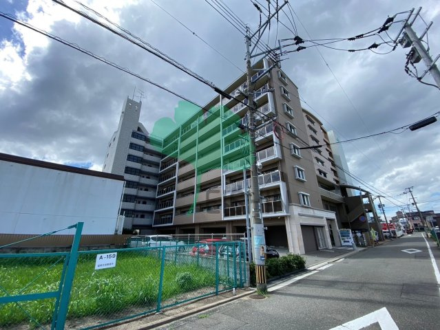 ルミエール箱崎駅前
