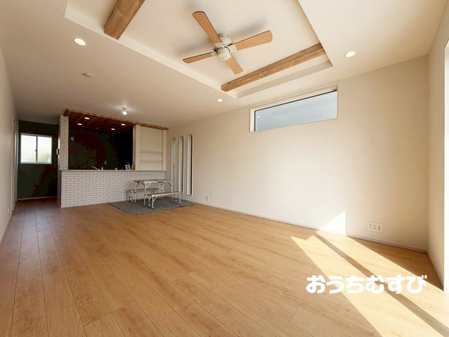 瀬戸市萩山台5丁目(全2棟)の居間・リビング