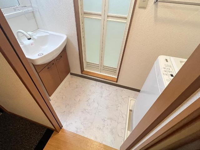 リバパレス靭公園の洗面所|洗面所