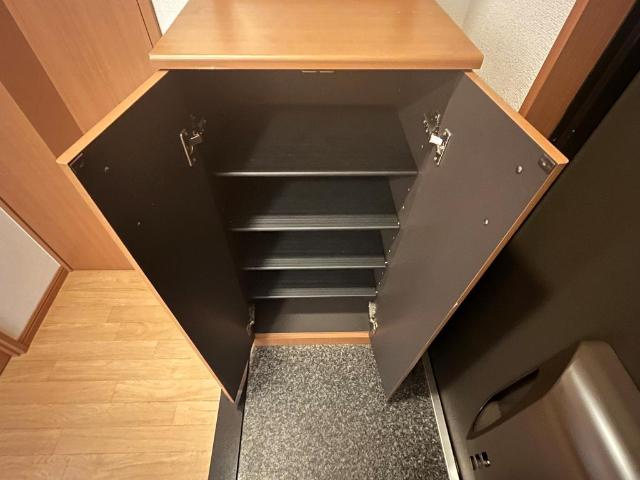 リバパレス靭公園の収納|下駄箱