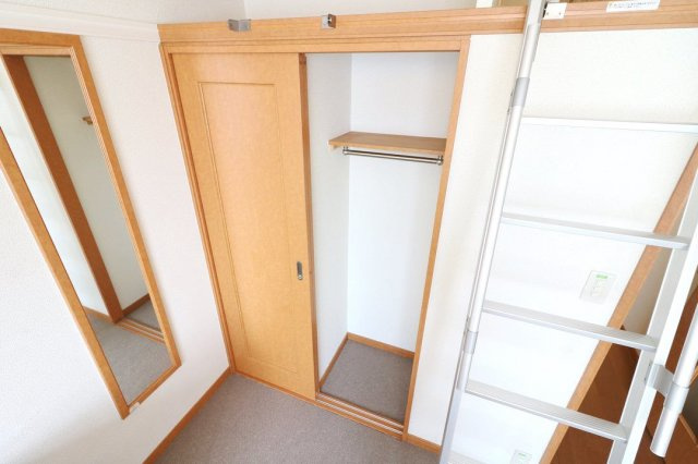 レオパレス春駒マンションの内装