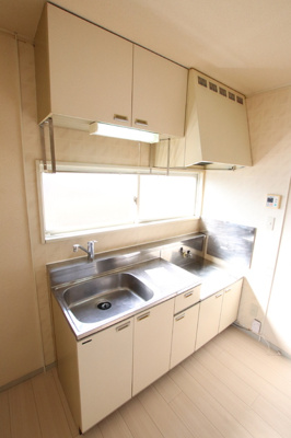 窓があるキッチン