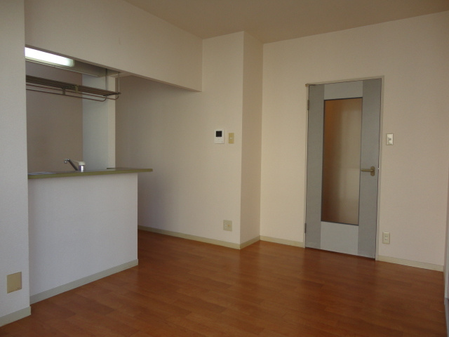 アルカディアみむろAの居間・リビング