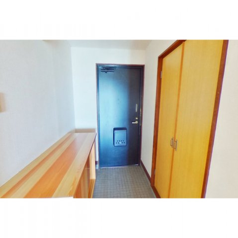 ファミールうすずみの玄関