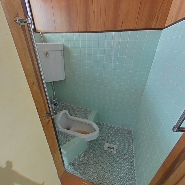 御望916-6戸建のトイレ