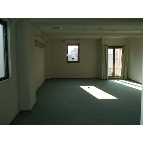 岐阜市加納清野町の事務所の内装