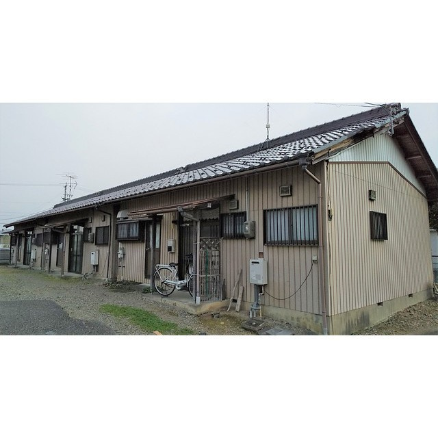 上土居2丁目貸家の外観