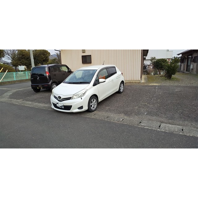 上土居2丁目貸家の駐車場