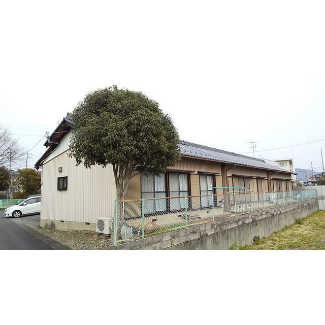 上土居2丁目貸家の外観