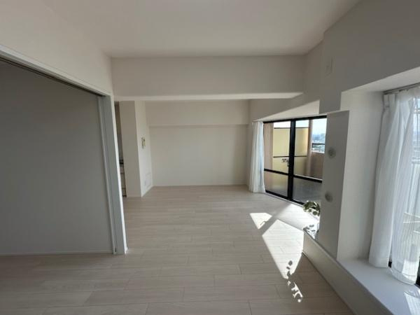 【居間・リビング】 | ふぁみーゆ寝屋川セントラルパークA棟