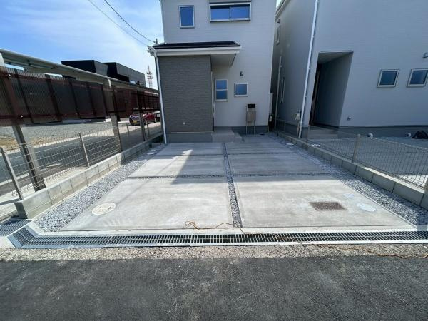 【駐車場】