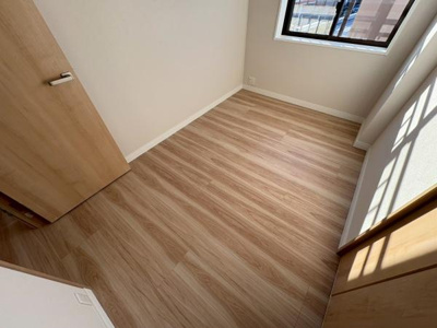 【洋室】 | セントラルメゾン草加 | ●洋室4.3帖●