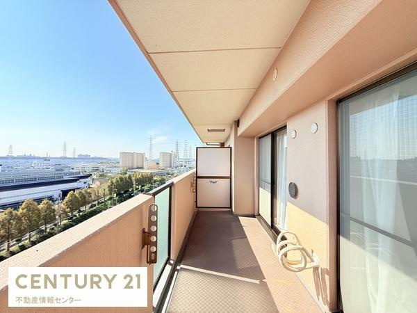 【バルコニー】 | ファミール北加賀屋こもれびの街 | 南向きバルコニーです。