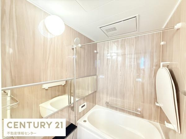 【浴室】 | ファミール北加賀屋こもれびの街 | ４面アクセントパネルのバスルーム！ただただカッコイイオシャレな浴室です。