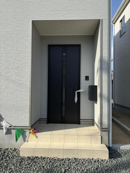 豊川市御津町御馬東第2　全2棟・2号棟の玄関|施工例