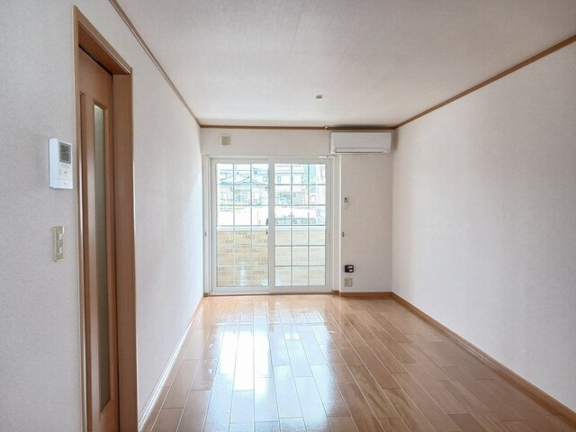 エレガンスヤツオＤの居間・リビング|使いやすい居間です