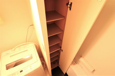 【玄関】 | レオパレスグレース十里 | シューズボックス完備により女性でも安心