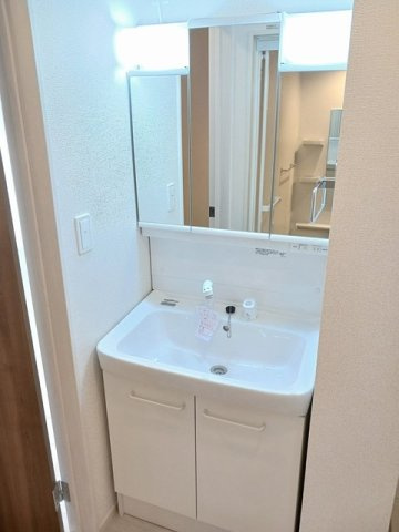 マルカ今保の洗面所