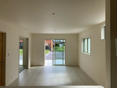 【居間・リビング】 | リーブルガーデン田原本町保津第２ | リビングダイニング