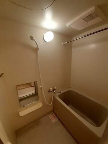 メゾンドアンジュＢの浴室