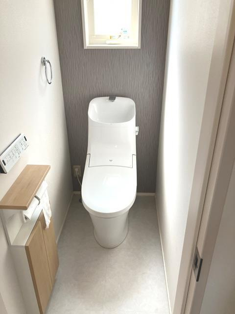 青葉台１丁目戸建のトイレ