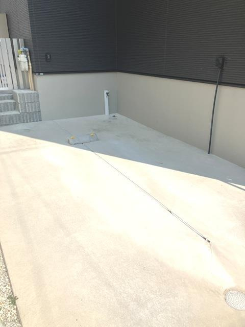 青葉台１丁目戸建の駐車場