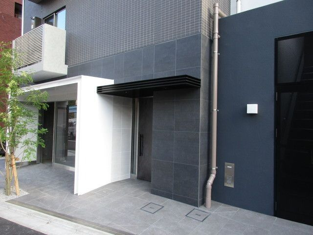 アローズ南麻布のエントランス