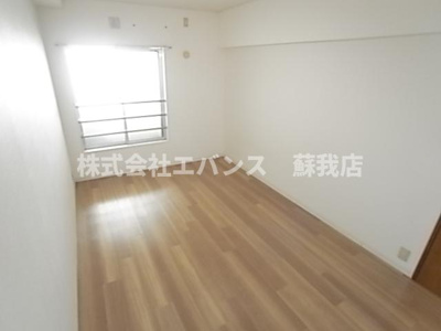 【寝室】 | フローラ千葉中央 | 使い勝手のいい寝室です