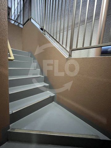 コーシン四ツ橋のその他共用部分|コーシン四ツ橋　共用階段