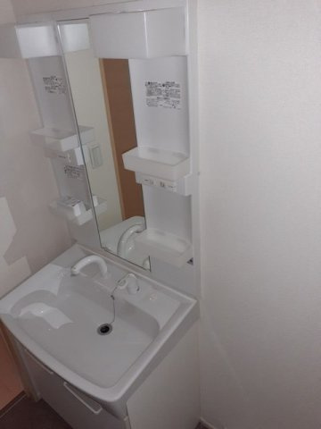 ラ・シュシュの洗面所|広い洗面スペース