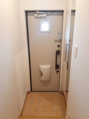 【玄関】 | スタースクエア | 収納もある玄関です