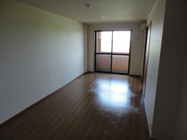 サニープレイスの居間・リビング|リビング